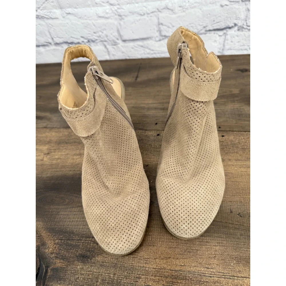Sole‎ Society Perforated Suede Ankle Booties Block Heel Side Zip Tan Women's 9B